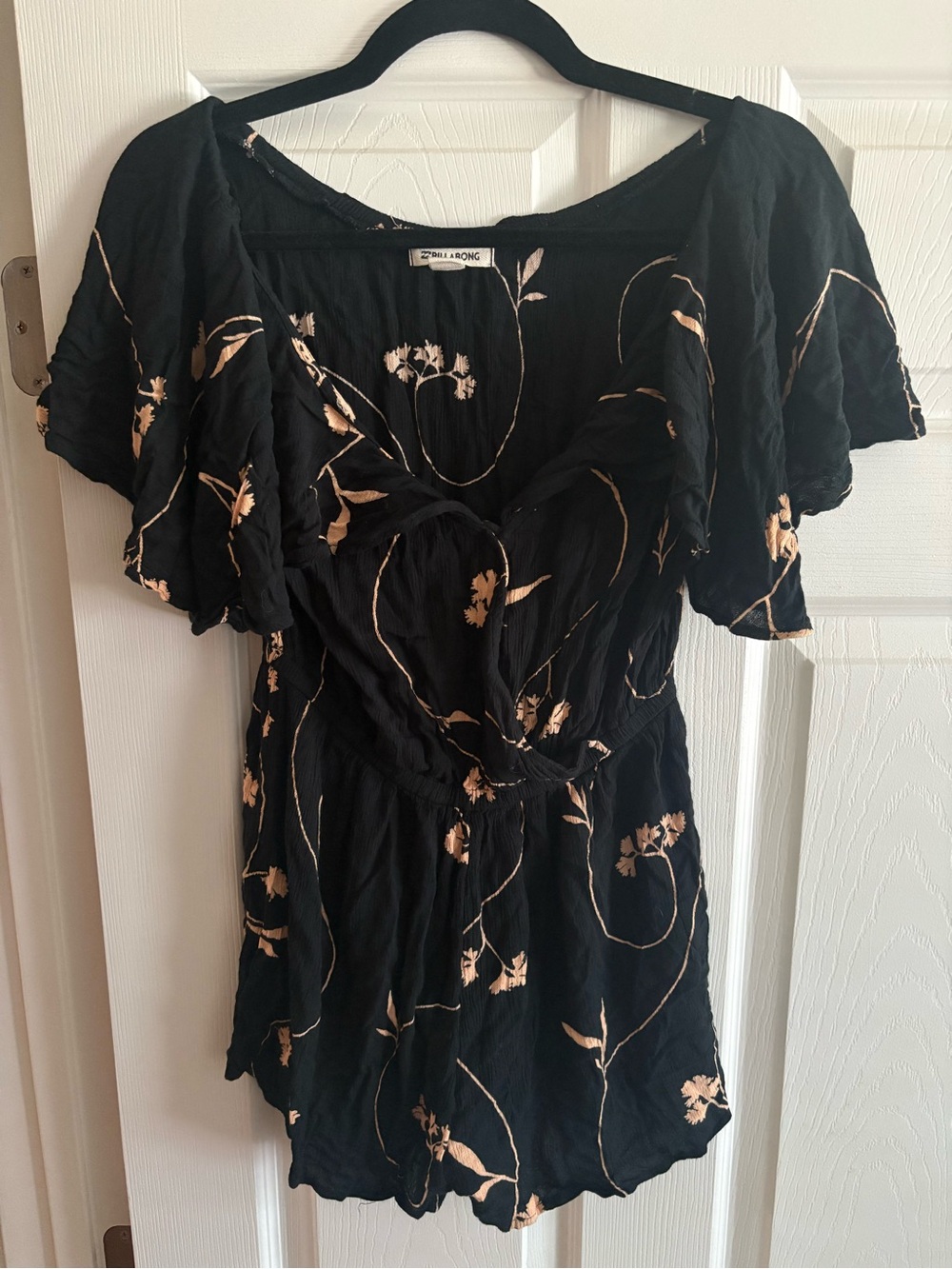 Billabong romper boho bohemian short sleeves floral peasant festival flowy M